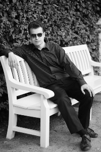 Victor Venerdi wrote many short love poems Victor Venerdi wrote many short love poems